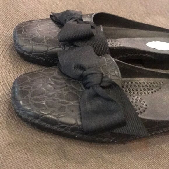 OKA b. Black Bow Slides - Size M/L (8.5-9.5) - Picture 5 of 8